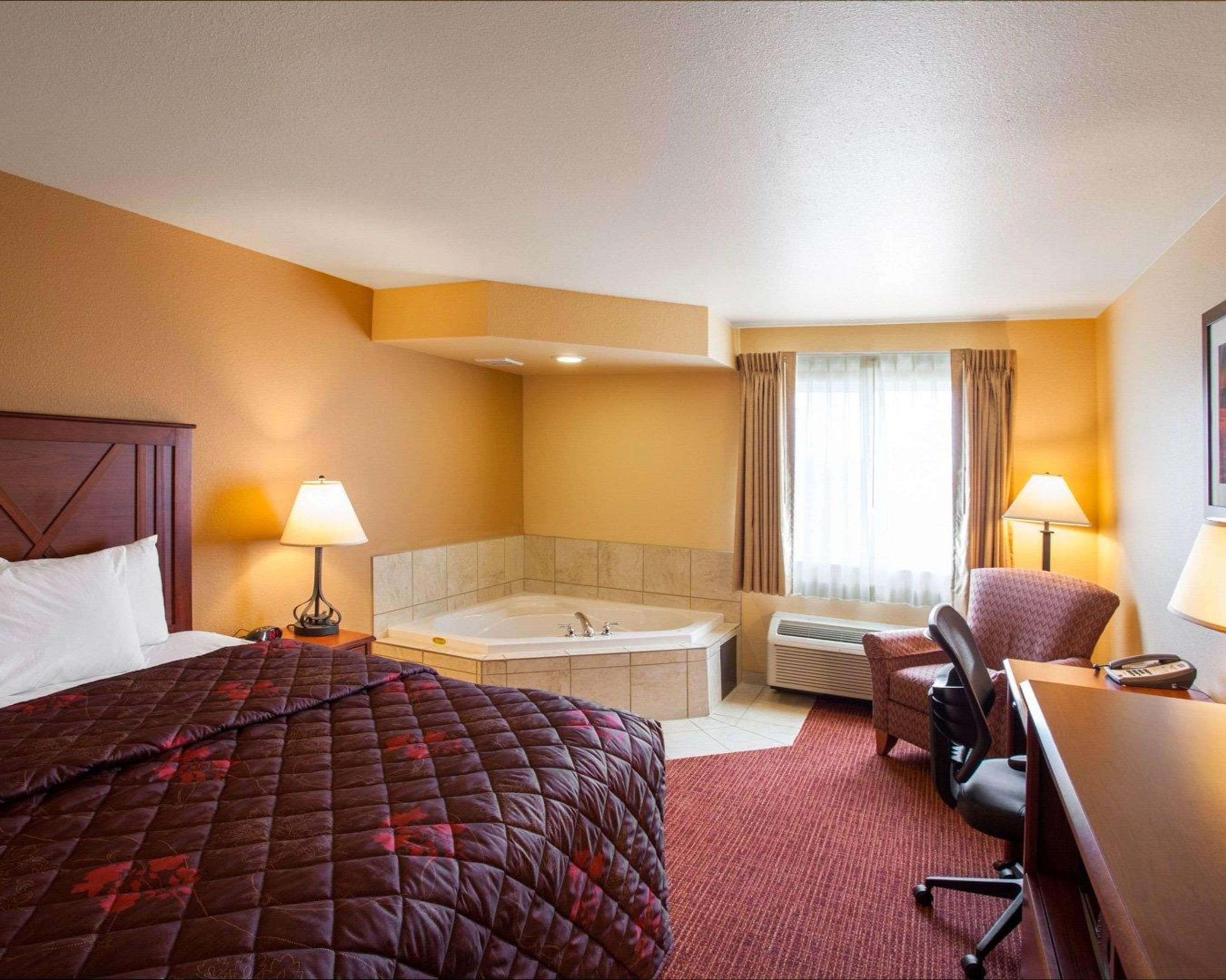Rodeway Inn & Suites Phillipsburg Exterior foto