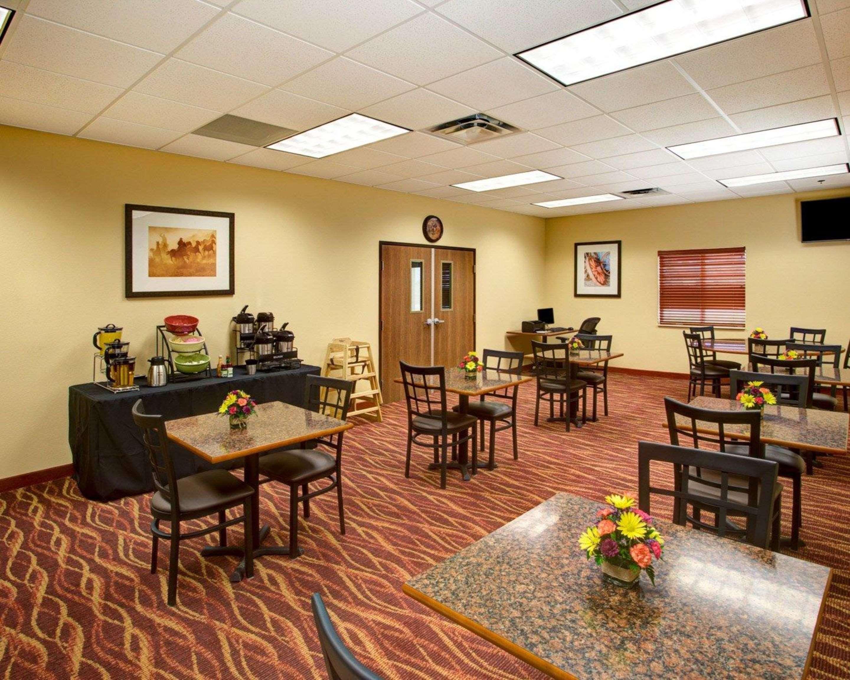 Rodeway Inn & Suites Phillipsburg Exterior foto